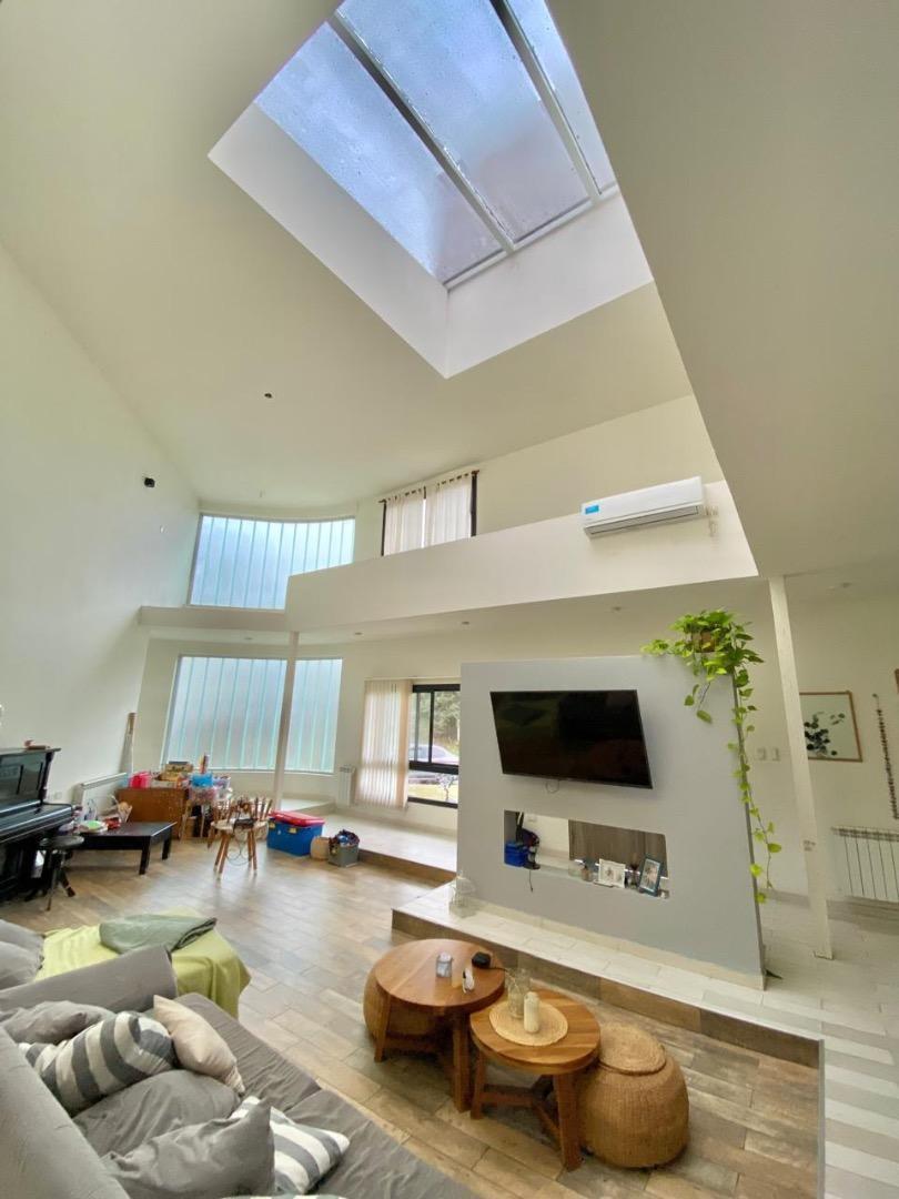 Foto de Casa en amplio terreno con pileta y potencial ampliación, imagen 5