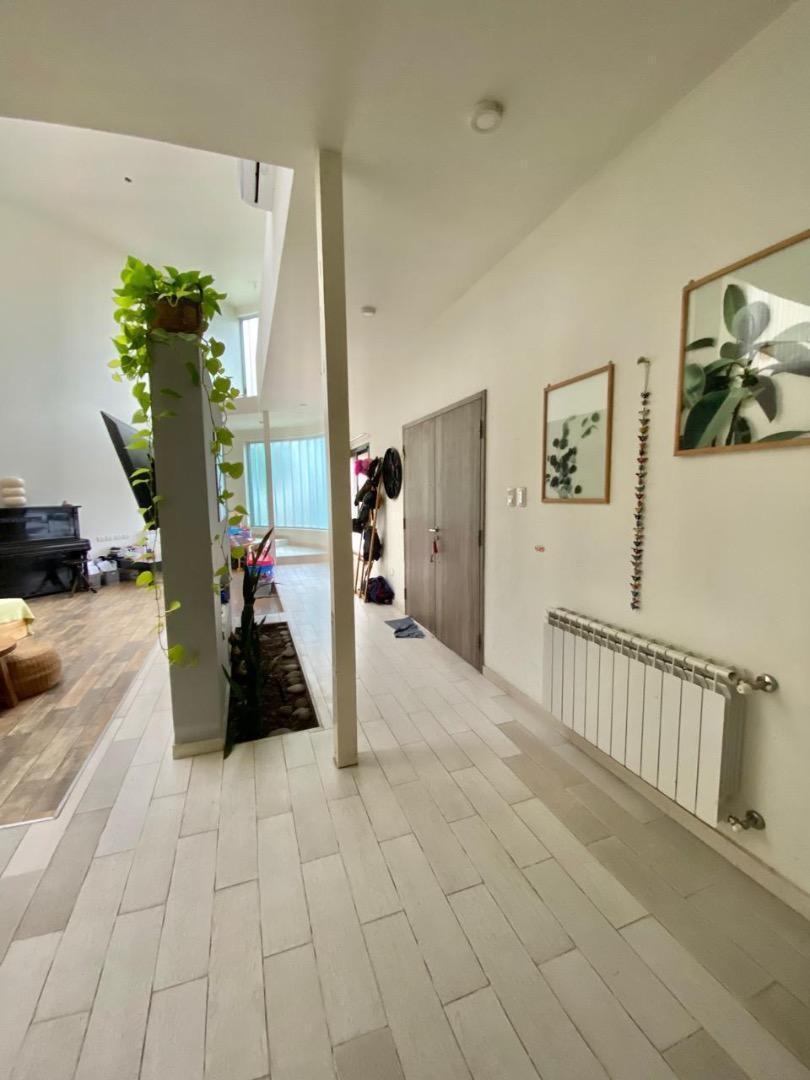 Foto de Casa en amplio terreno con pileta y potencial ampliación, imagen 4