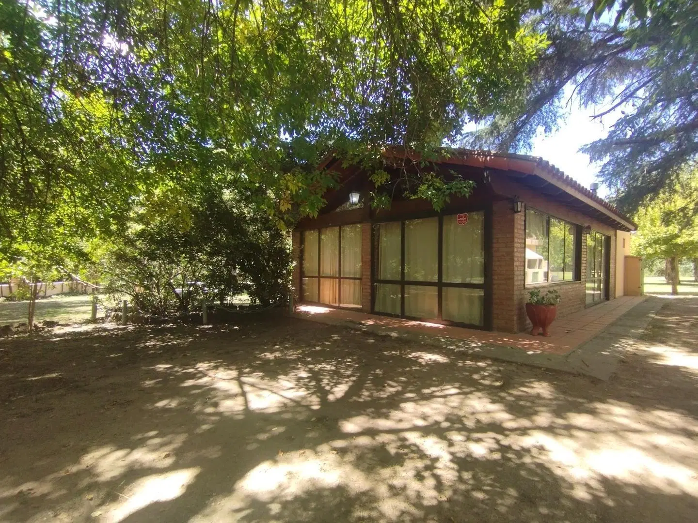 VENDO Casa con Quincho Premium, Pileta y Gran Parque 2