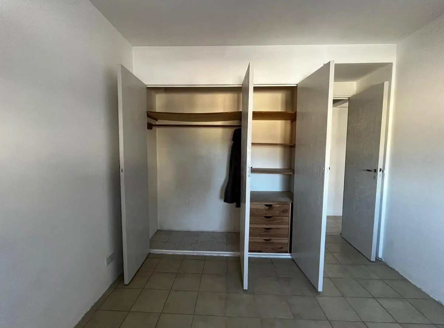 DEPARTAMENTO EN VENTA ONELLI Y 25 DE MAYO 4