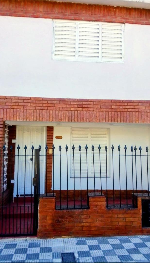 ALQULER CASA BARRIO EMPALME
