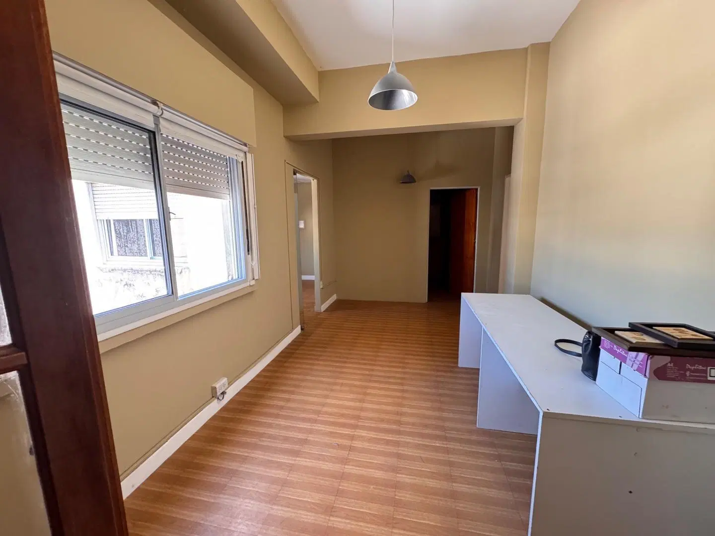 OFICINA EN VENTA PASAJE CENTRAL 4