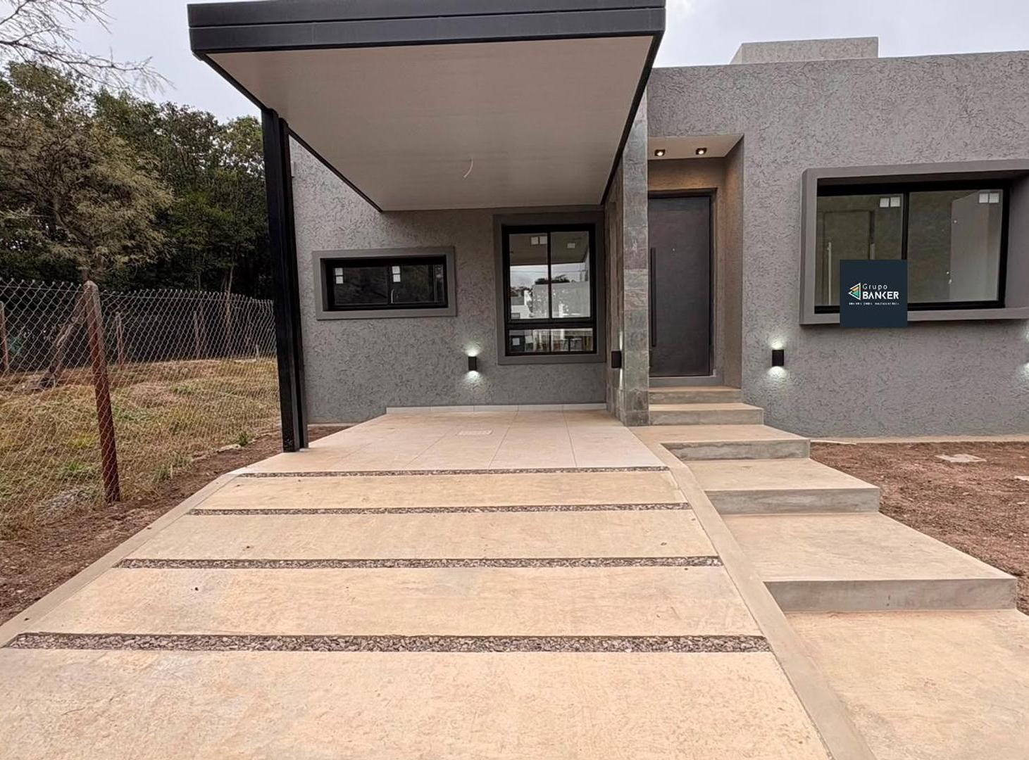 Casa a estrenar en Villa Catalina