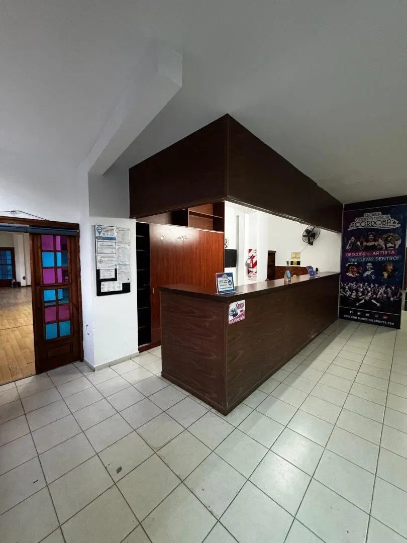GRAN LOCAL COMERCIAL EN VENTA 2