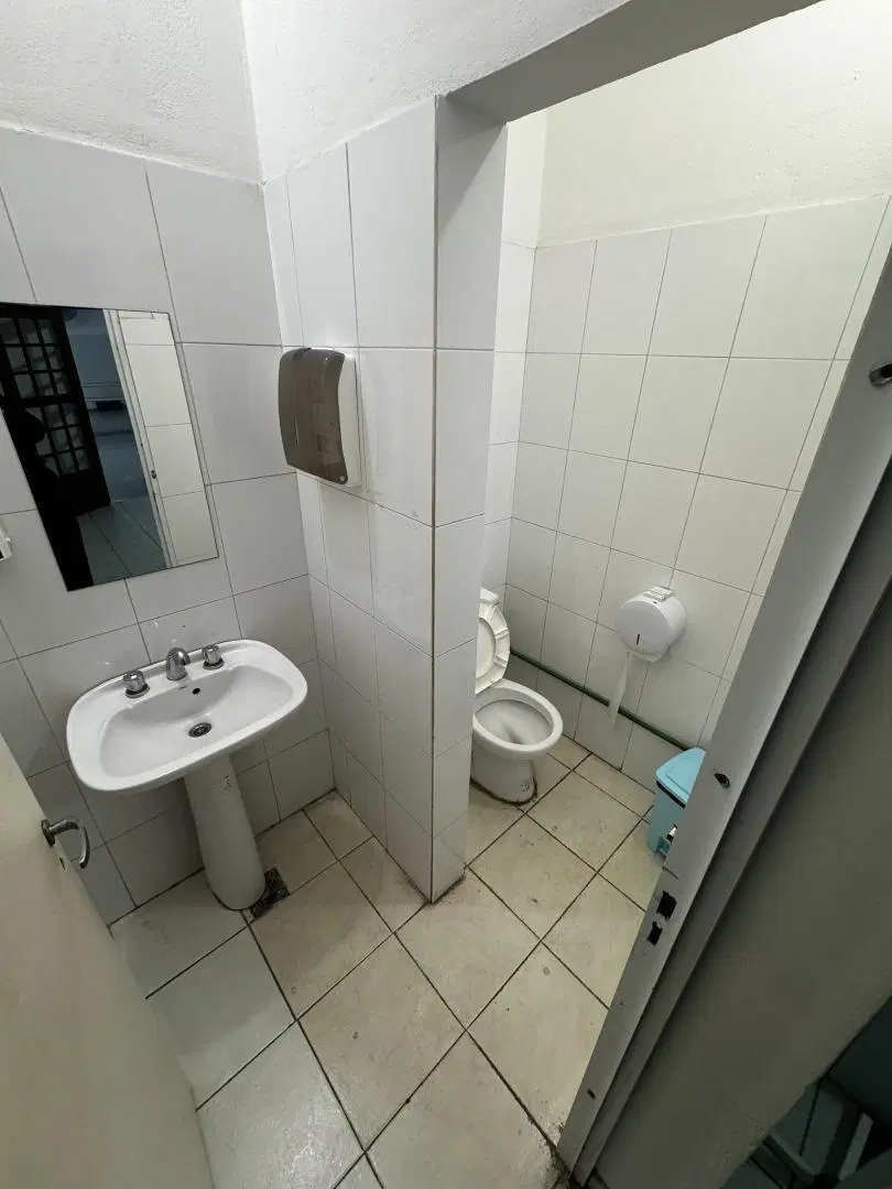 GRAN LOCAL COMERCIAL EN VENTA 3