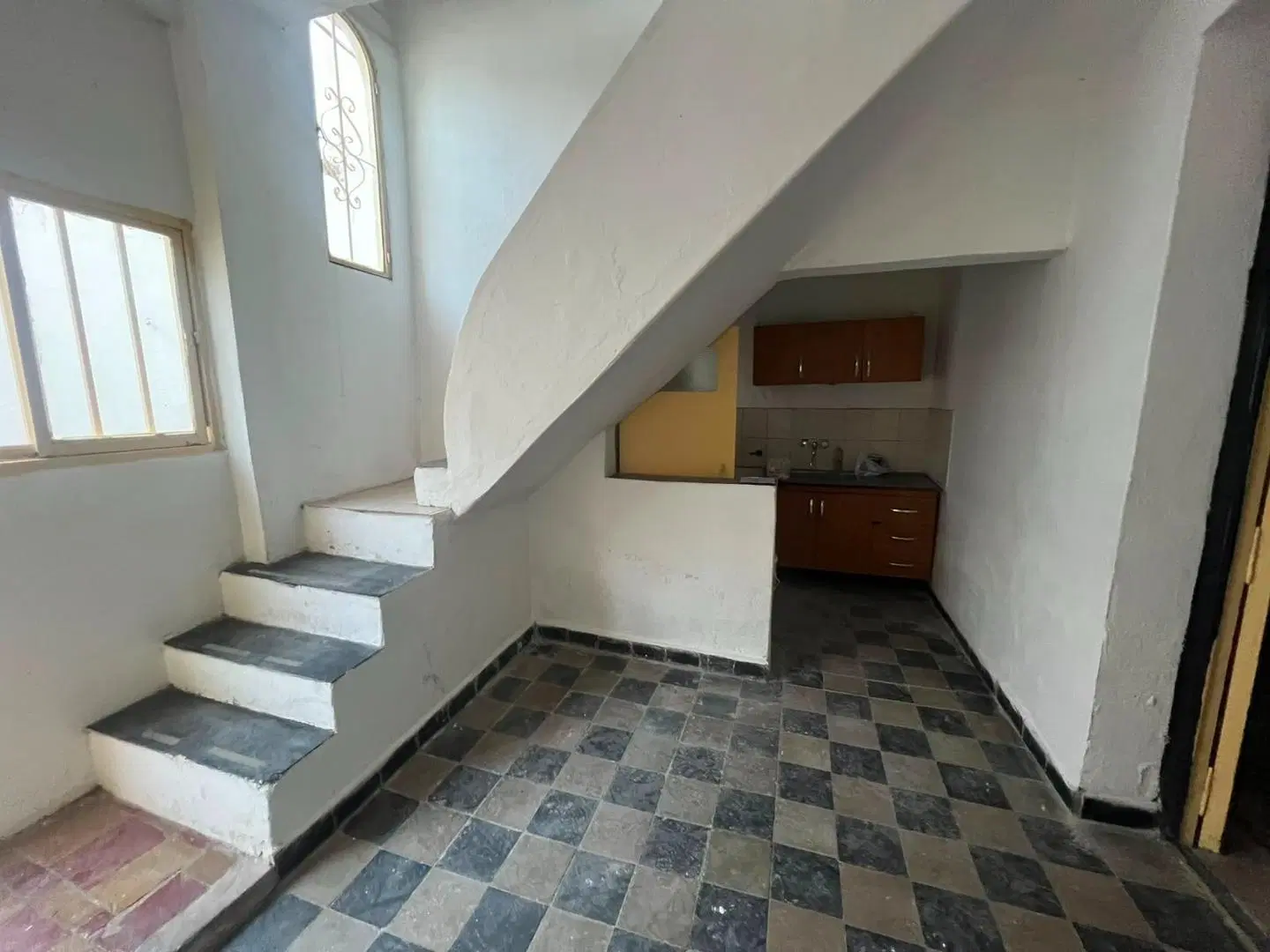 SE ALQUILA CASA EN BARRIO SAN MARTIN, SIN EXPENSAS!! 3