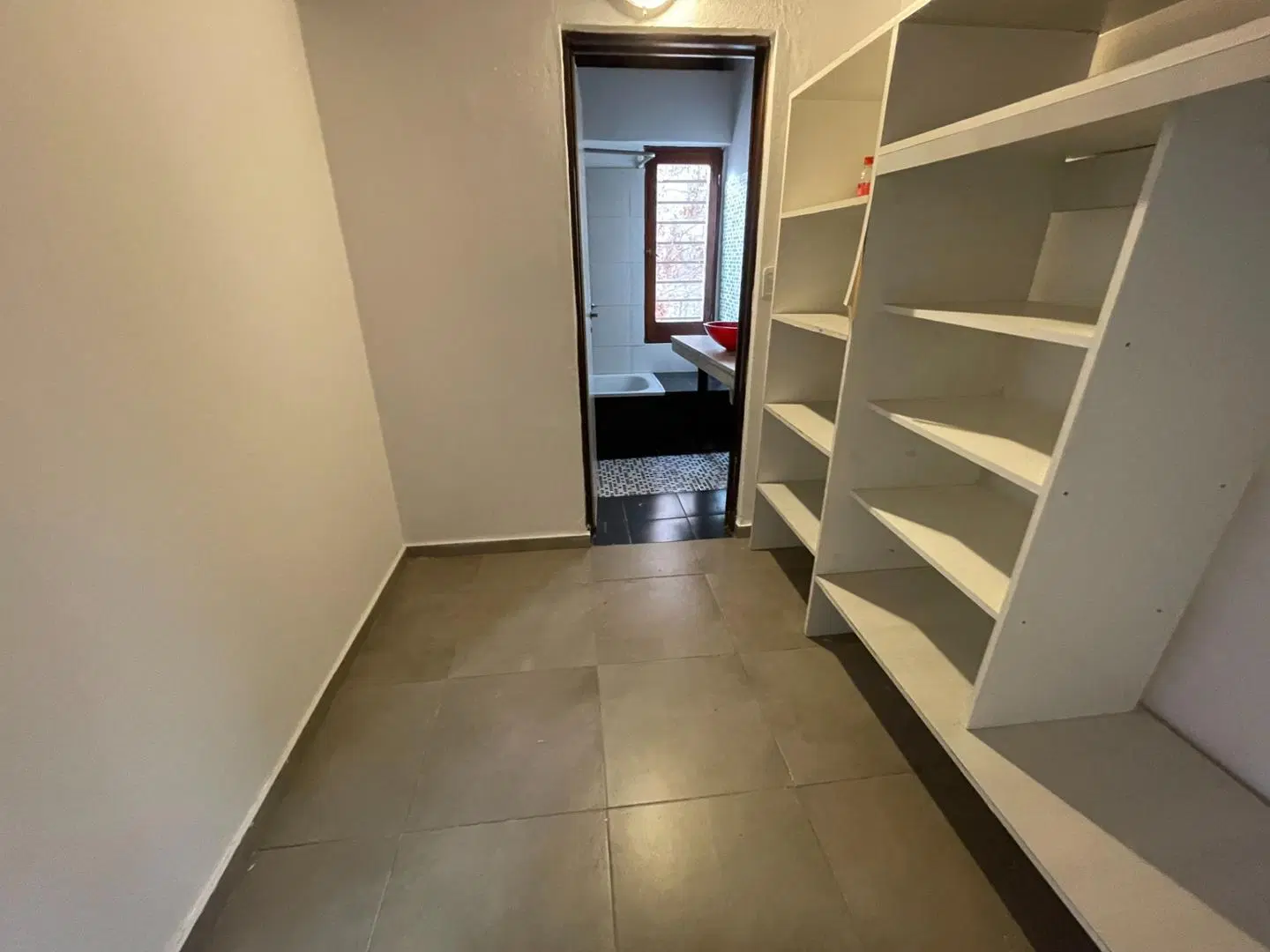 CASA | 3 HABITACIONES | APTO COMERCIO | BARRIO ARGUELLO 4