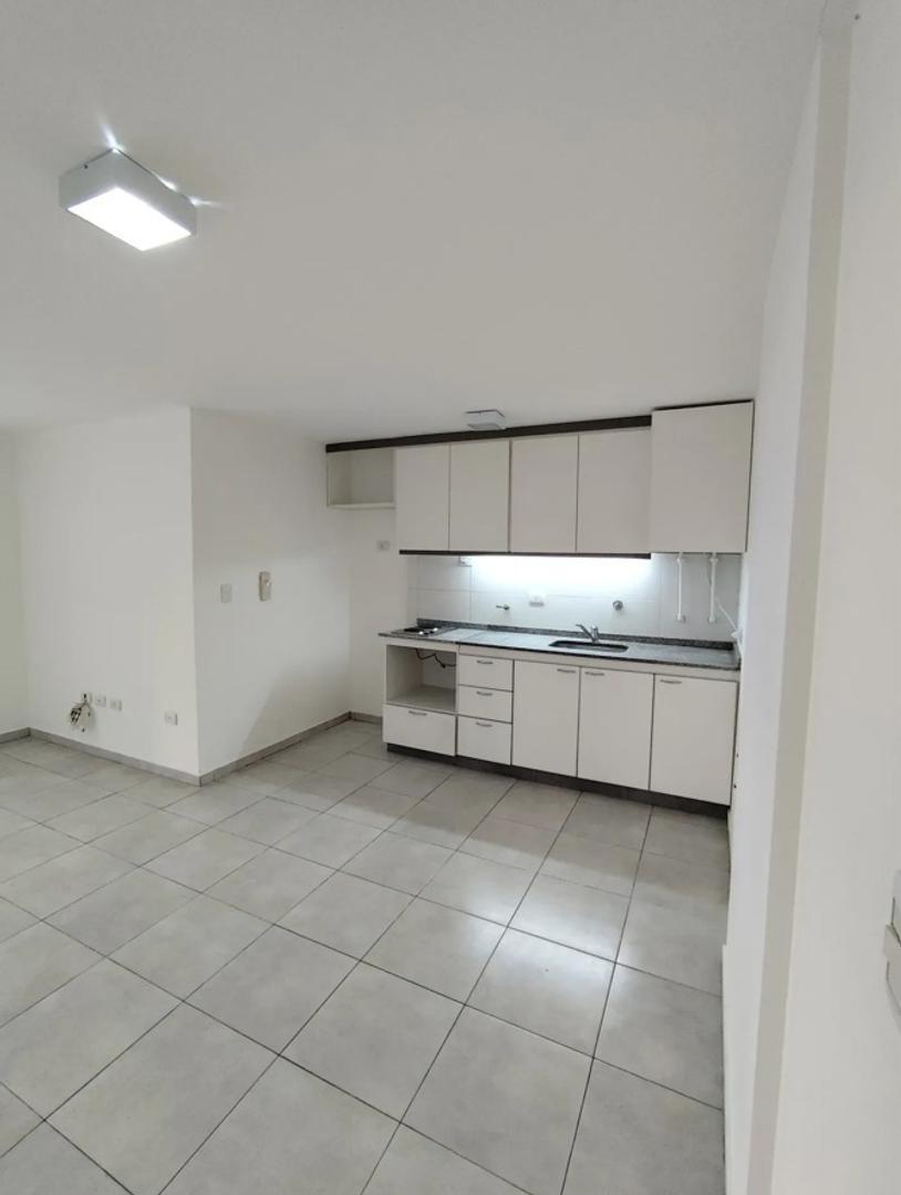 Foto de DEPARTAMENTO EN ALQUILER 1 DORMITORIO EN BARRIO GENERAL PAZ, imagen 1