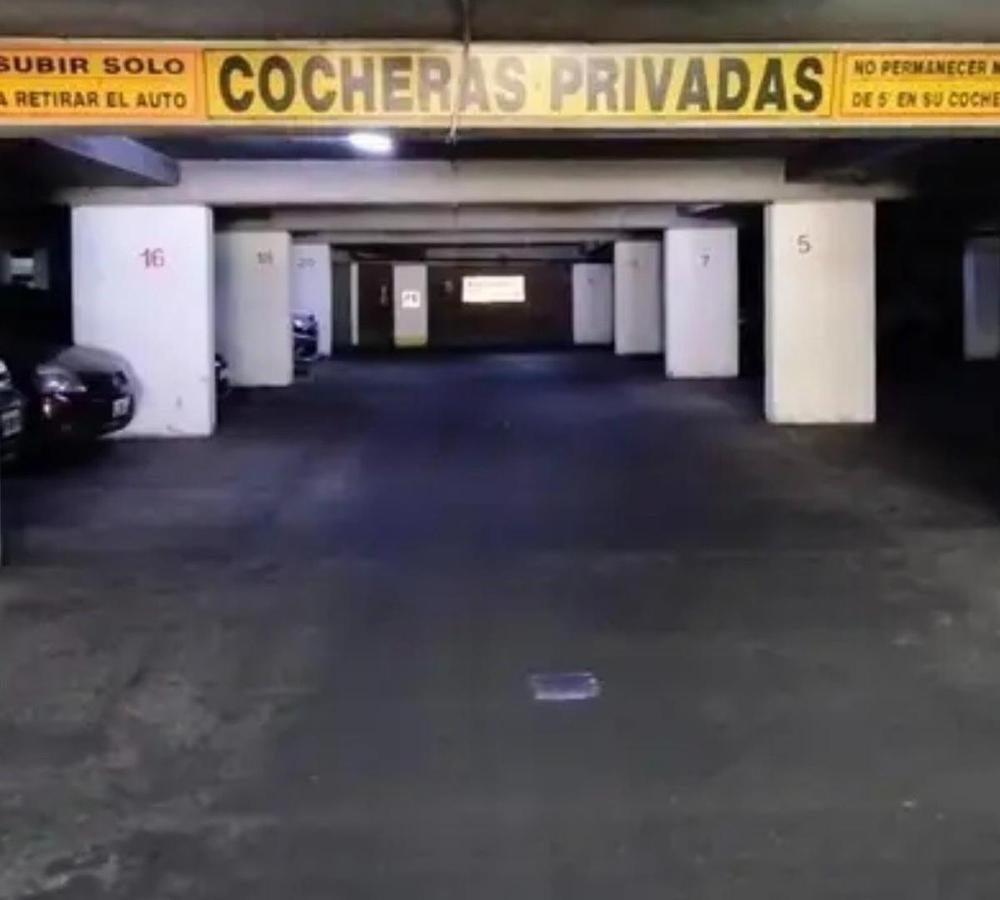 Foto de 3 COCHERAS EN VENTA AV COLON 836, imagen 2