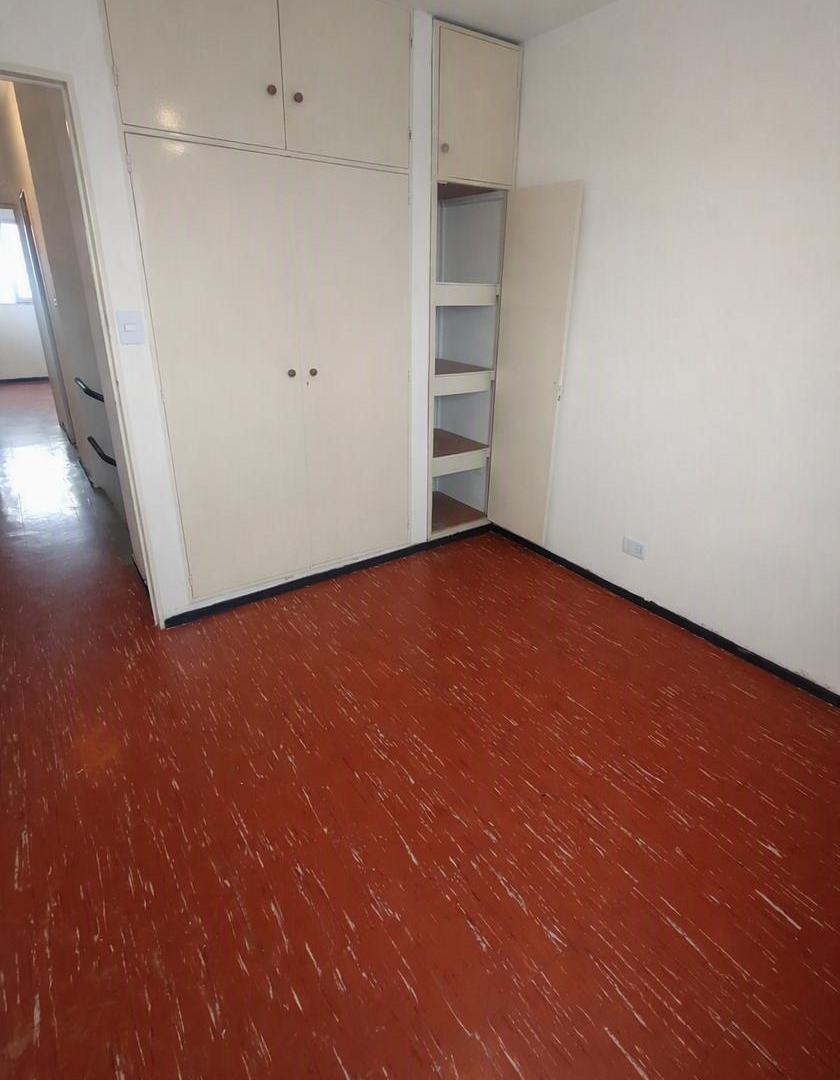 Foto de Departamento Dúplex dos dormitorios en venta B° Rivadavia, imagen 4