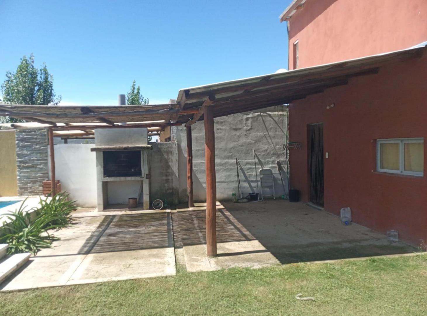 Foto de VENTA DUPLEX CON PILETA EN ANISACATE, imagen 2