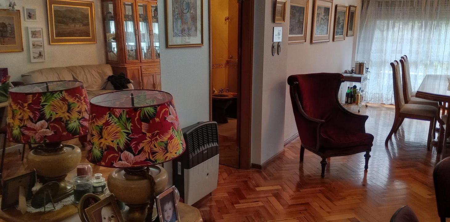 Foto de EXCELENTE DEPARTAMENTO EN CENTRO DE CORDOBA, CON COCHERA, imagen 2