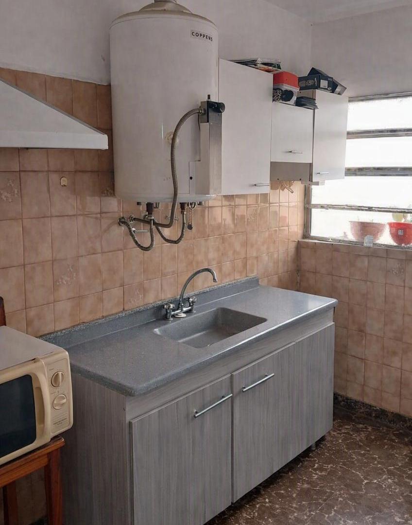 Foto de Casa + Cochera en Venta - Barrio Empalme, imagen 2