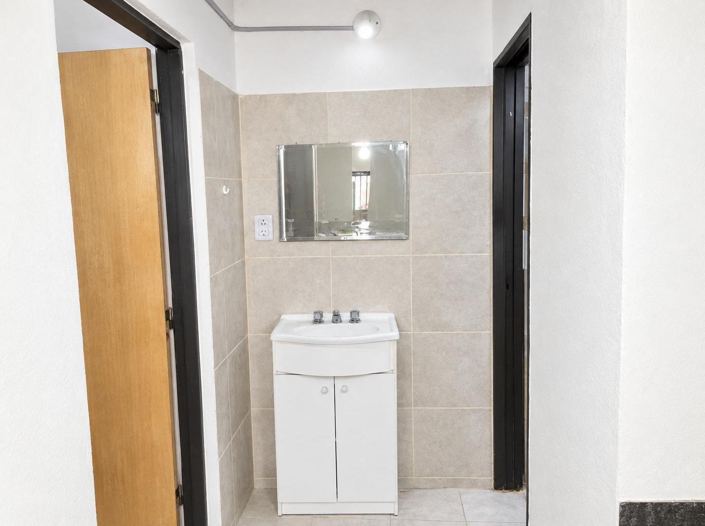 Foto de Casa en VENTA en Mina Clavero, 2 dormitorios, Pileta y gran parque, imagen 4