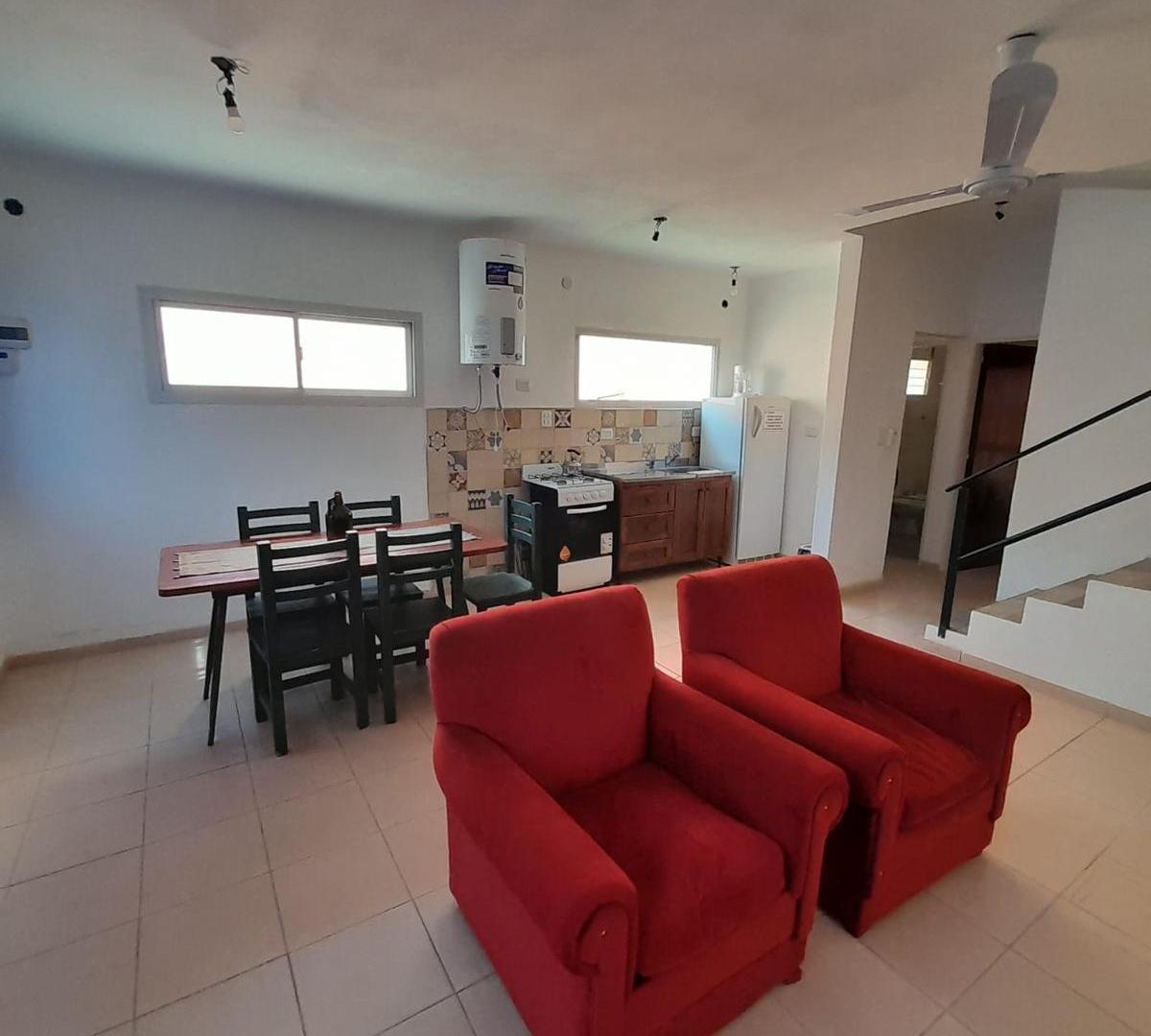 Foto de EXCELENTE CASA DUPLEX EN TANTI, PROXIMA A TODO!!, imagen 4