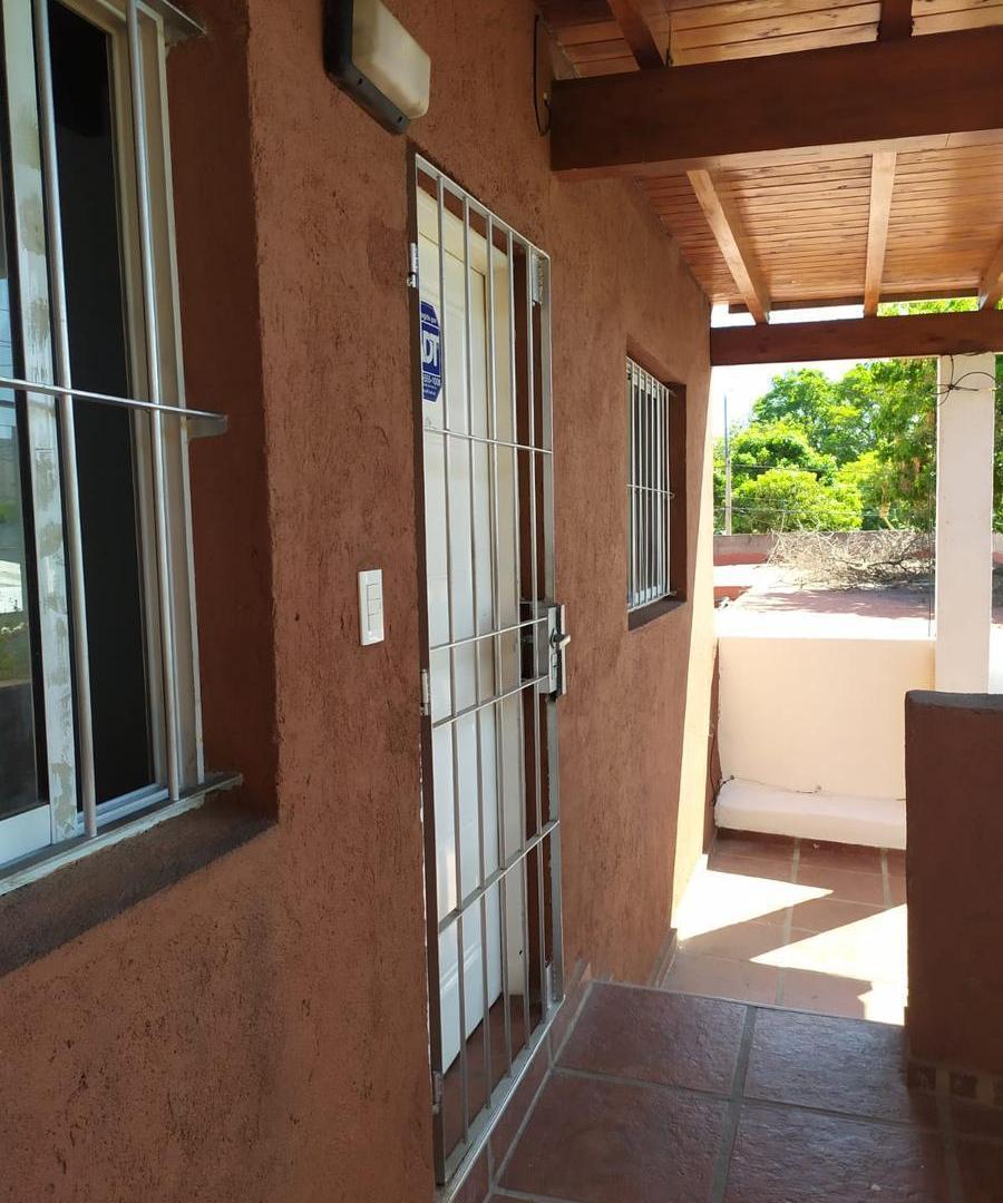 Foto de Departamento en alquiler 2 dormitorios en Villa Cabrera sobre calle, imagen 1