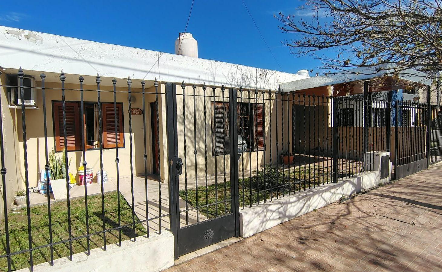 Foto de Venta casa Centro America tres dormitorios quincho y pileta, imagen 2