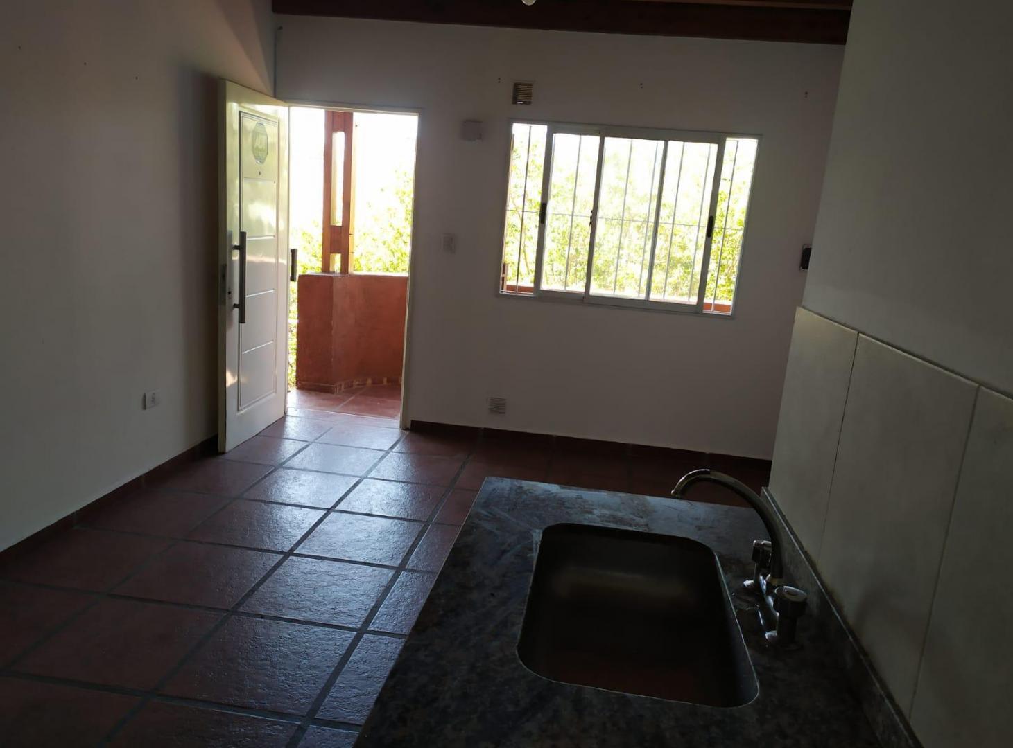 Foto de Departamento en alquiler 2 dormitorios en Villa Cabrera sobre calle, imagen 5
