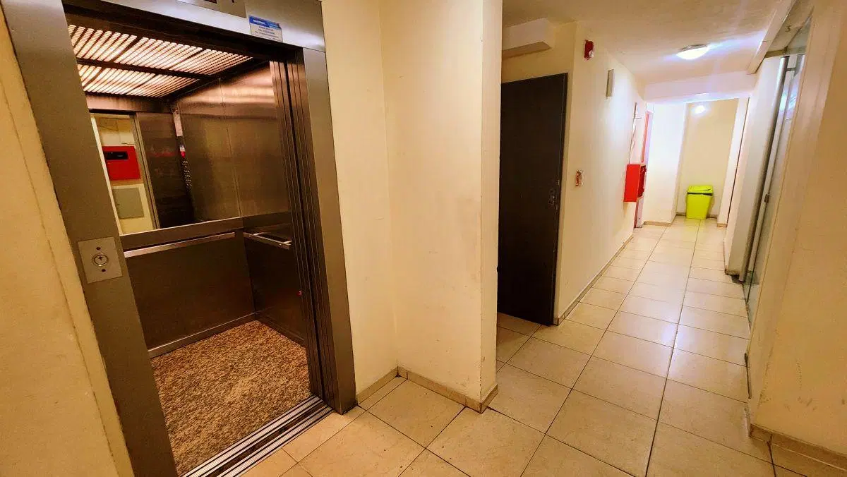 B° GENERAL PAZ-FRENTE PLAZA ALBERDI- 1 DORMITORIO- AV. ESQUIÚ 3