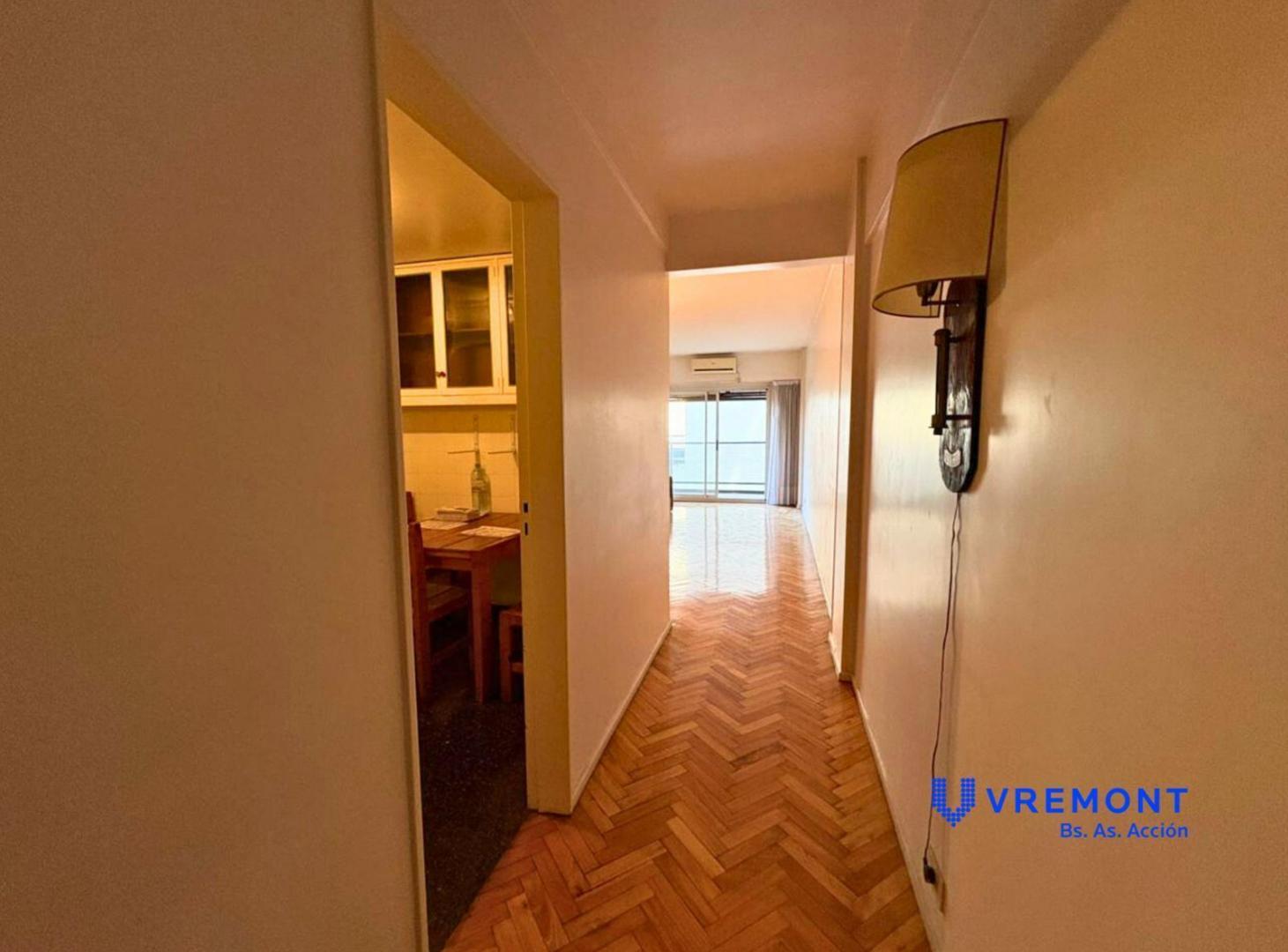 Venta de departamento 4 ambientes en el barrio de Caballito! Con balcón!
