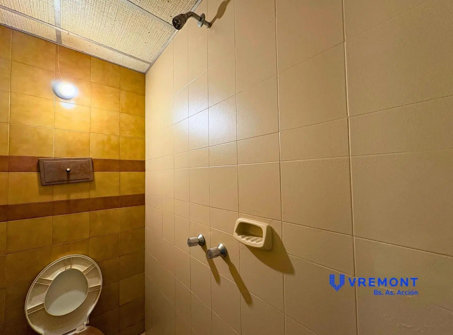 Montevideo al 500 - Monoambiente en venta, Barrio de San Nicolas - C/patio, muy buen estado! 2