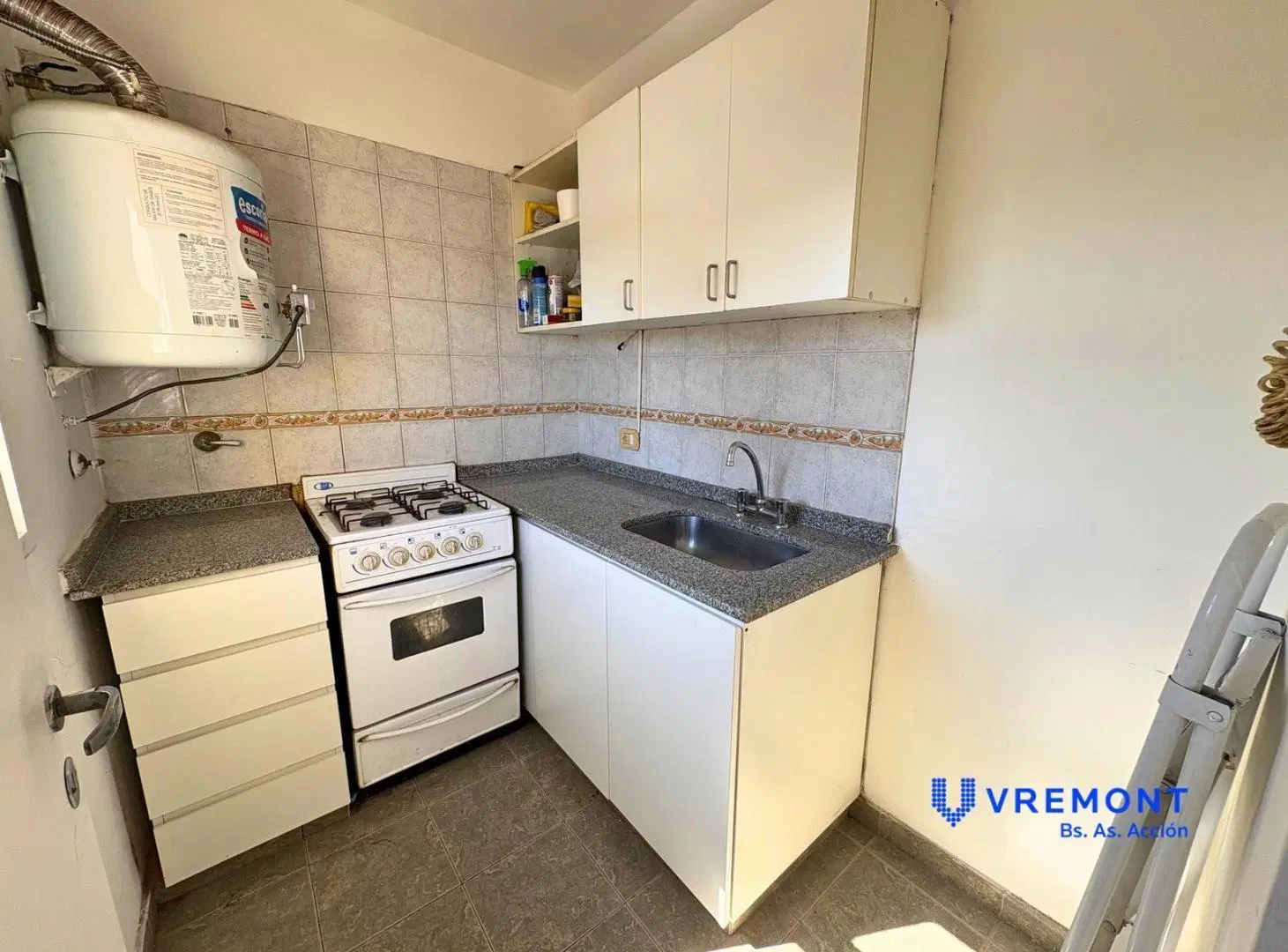 Venta de departamento 3 ambientes en el barrio de Parque Patricios! Luminoso! 5