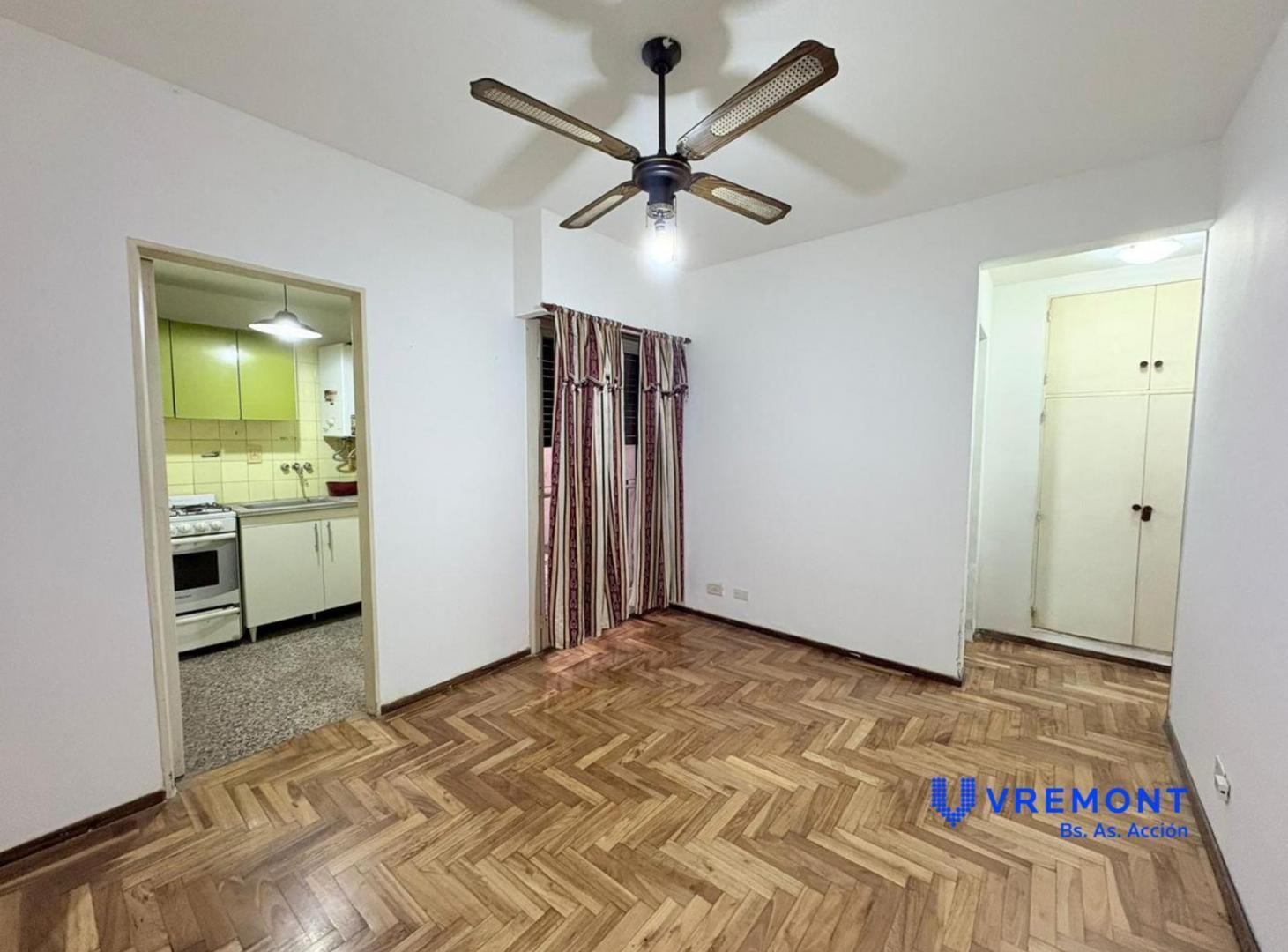 A.Alsina al 2500 - Depto 2 amb. en venta en el Barrio de Balvanera - Excelente estado
