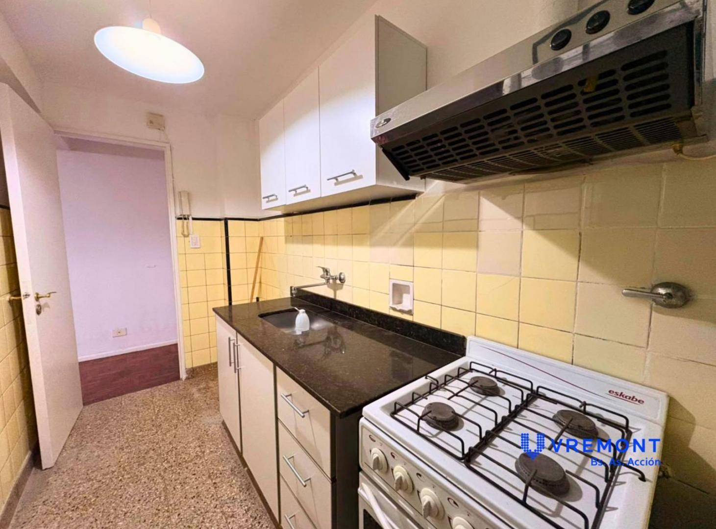 Foto de Uriburu al 0 - Alquiler de departamento 2 ambientes con lavadero, imagen 2