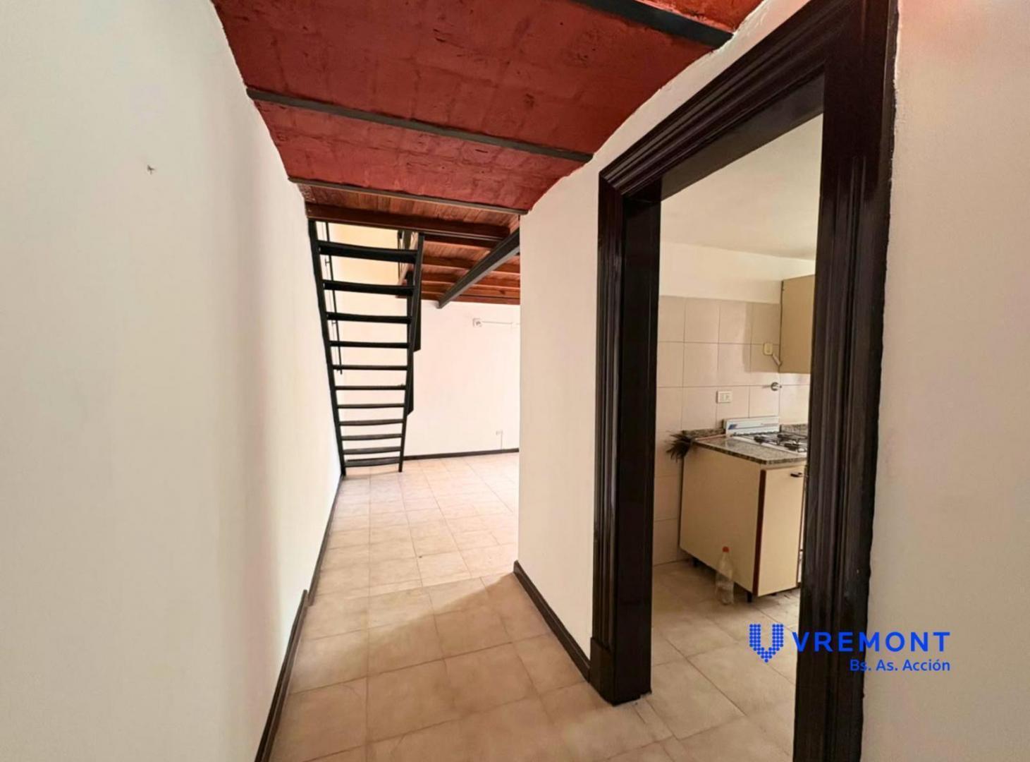 Foto de Moreno al 2200 | Alquiler de departamento 2 ambientes con balcón en, imagen 1