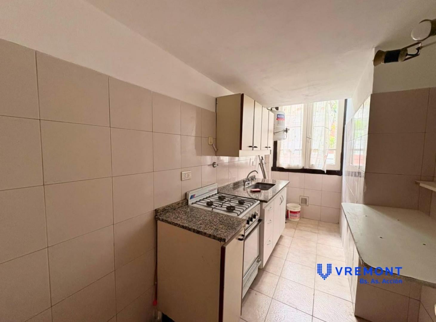 Foto de Moreno al 2200 | Alquiler de departamento 2 ambientes con balcón en, imagen 3