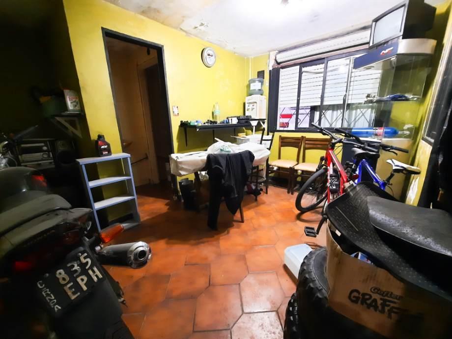 Galpon con Losa en Venta en Lanus Este 2