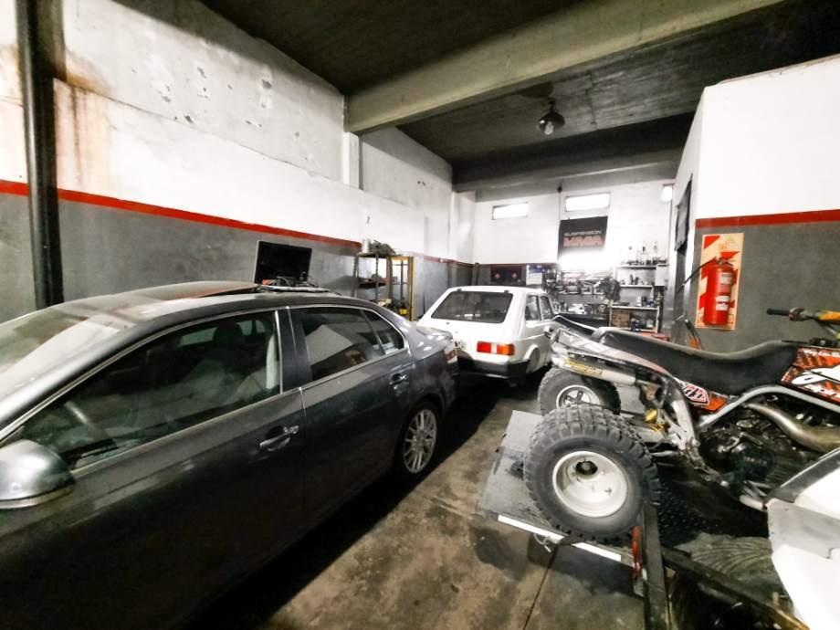 Galpon con Losa en Venta en Lanus Este 3