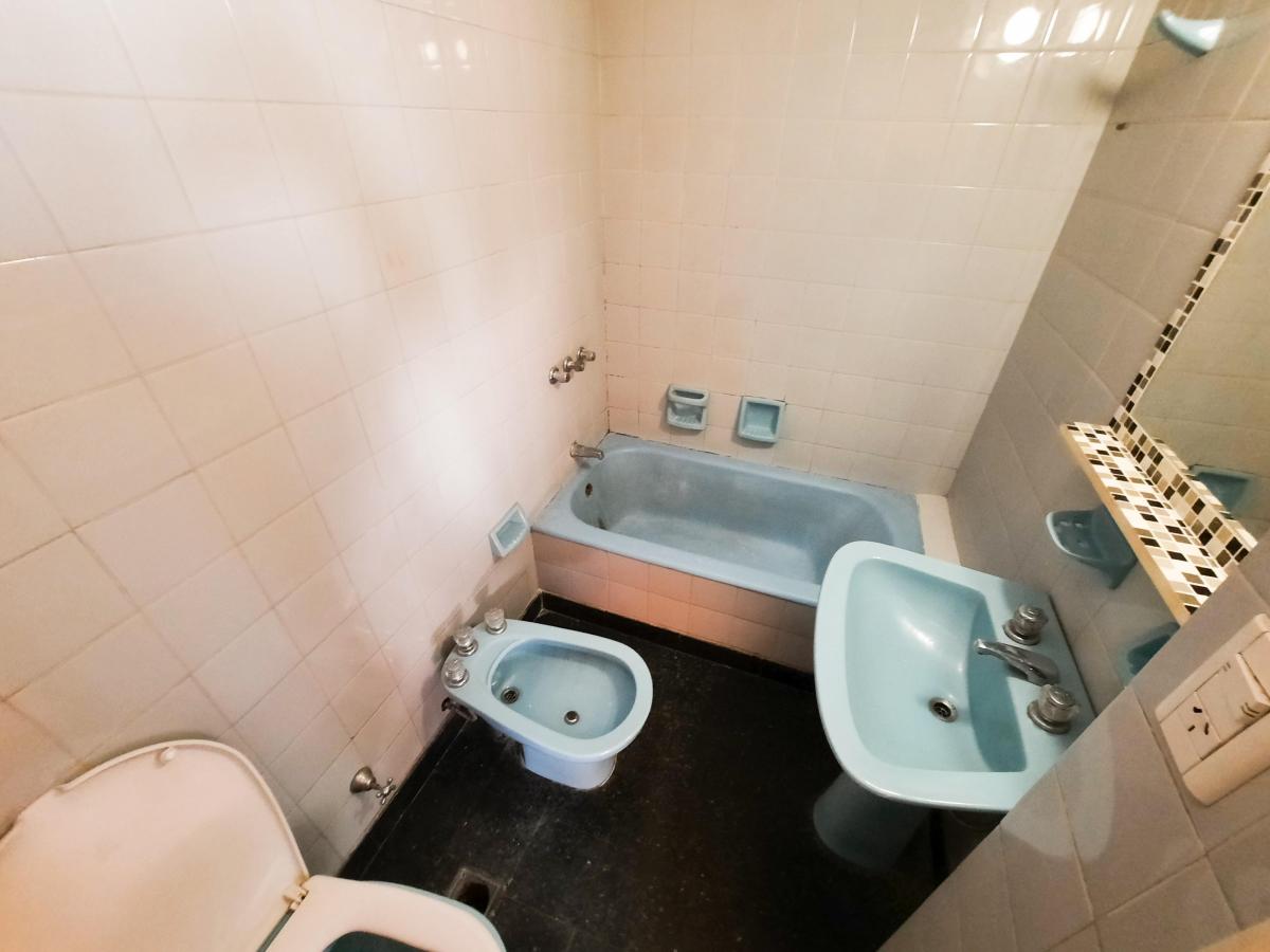 Departamento 2 Ambientes Céntrico a m. de Av Yrigoyen 1