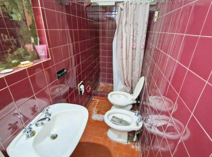 APTA CRÉDITO! Casa 4 Ambientes 3 Cocheras, Patio, Jardín y Terraza con Parrilla