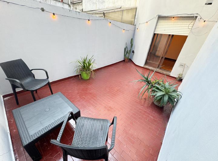 Foto de Monoambiente en Planta Baja con Patio Semi-amoblado en Plena Estación, imagen 3