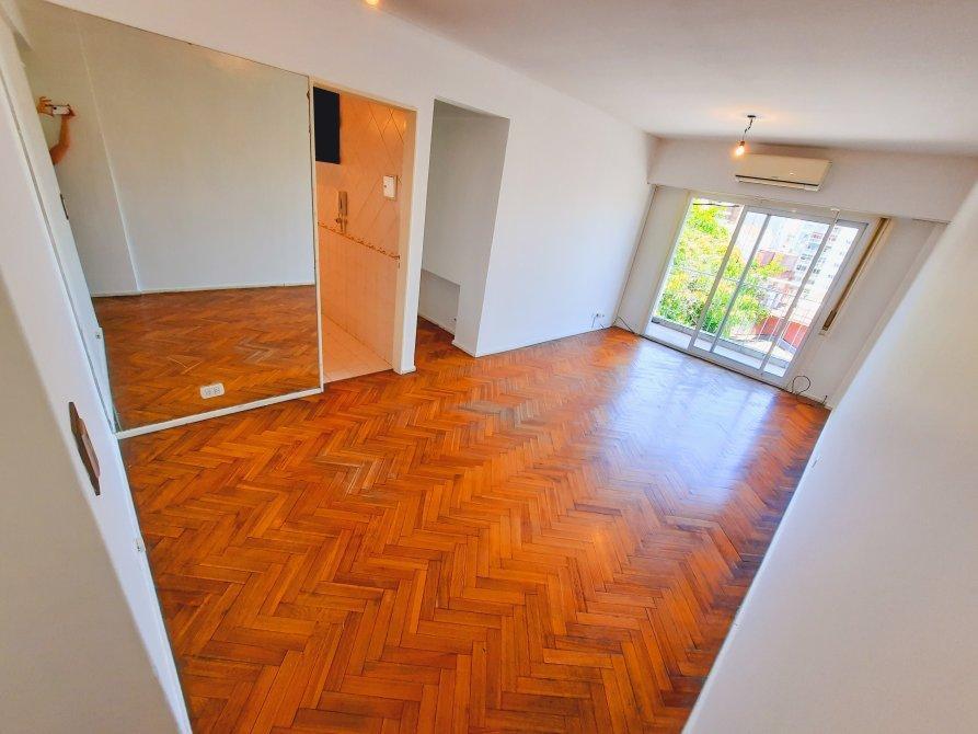 Departamento 3 Ambientes con Balcón en Plena Estación Lanús