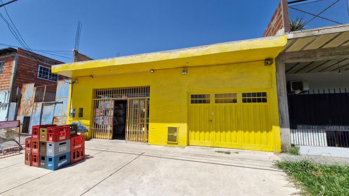 Galpón 114 m2 para Mercado- Proveeduría en Lanús
