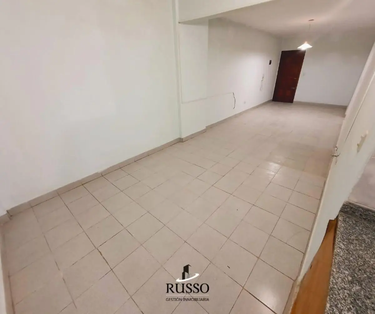 Departamento 3 Ambientes amplio a metros de Estación Lanús y cerca de Lanusita 2