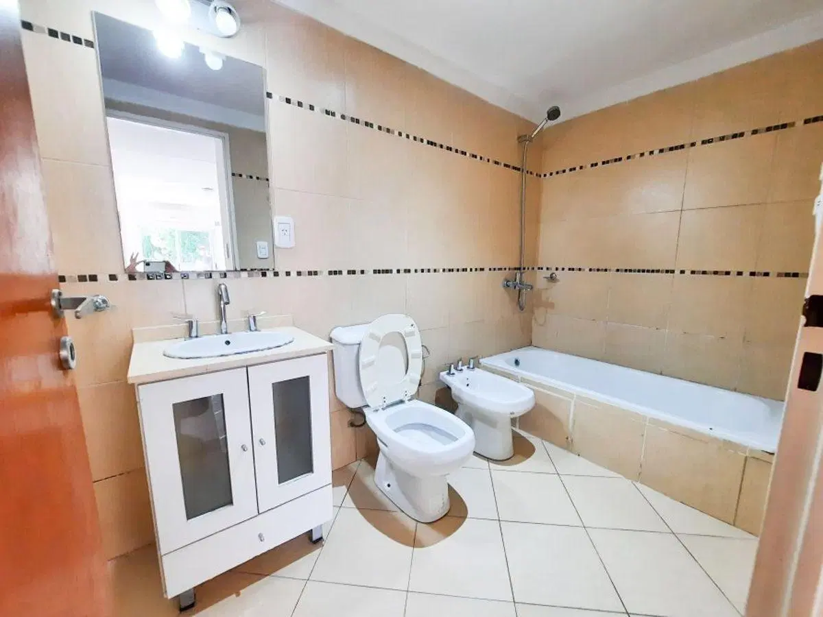 Monoambiente con Balcón y Parrilla en Gran Ubicación Lanús Oeste 5