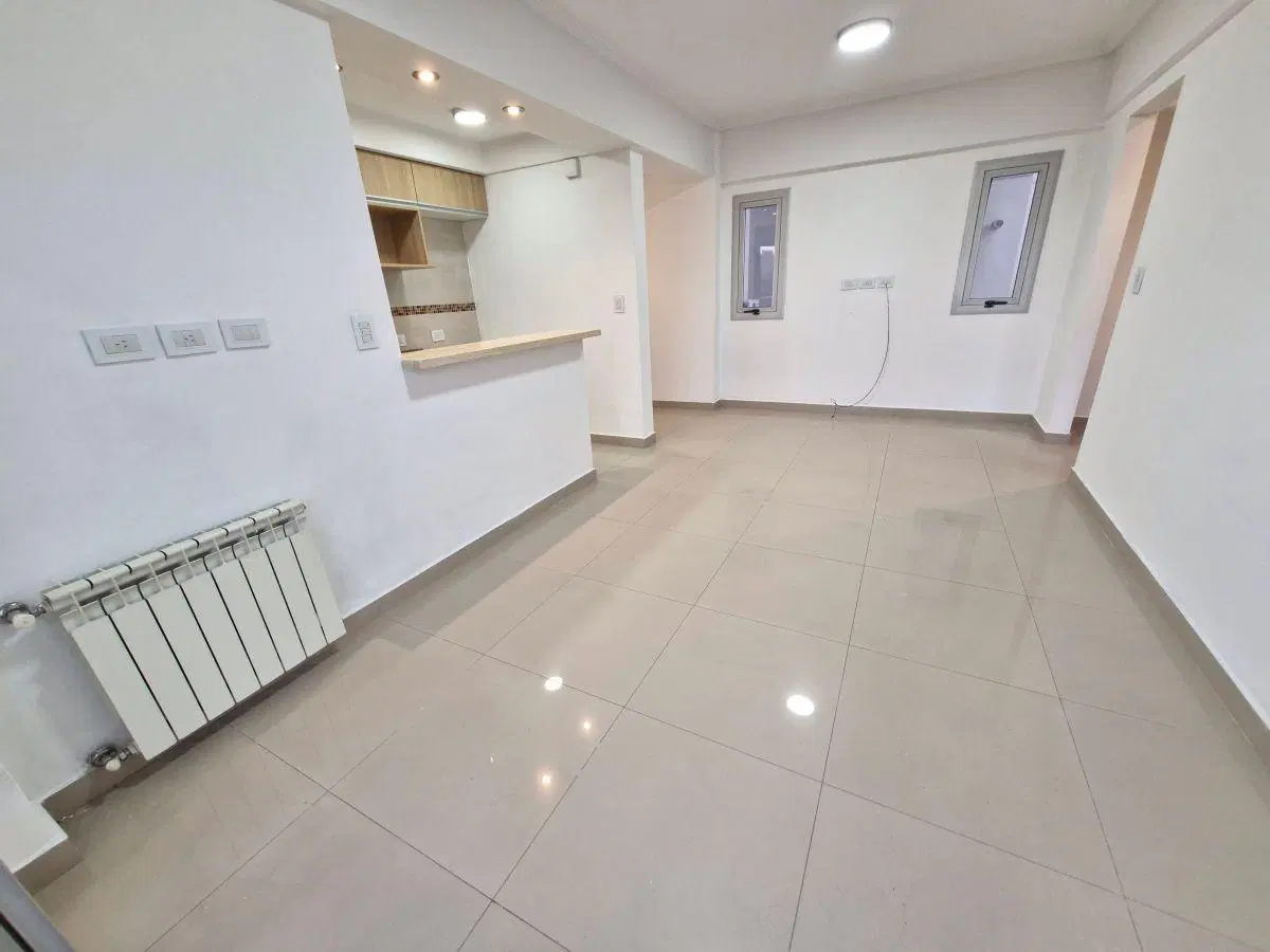 2 Ambientes de Categoría | Pileta, Gimnasio, SUM, Solarium | A pasos de Av. Yrigoyen 5