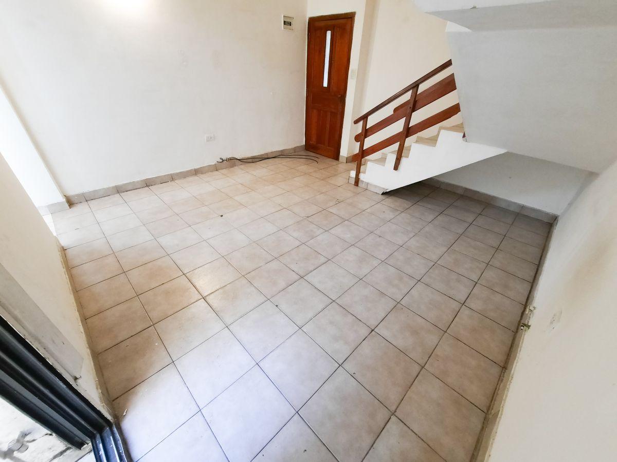 Foto de Dúplex 3 Ambientes con Patio a mts. de Estación Lanús, imagen 2