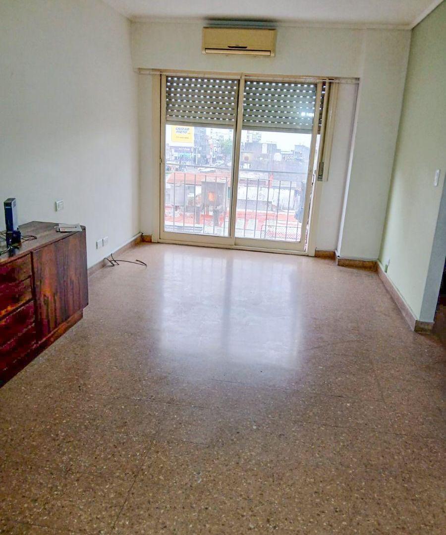 Foto de Departamento 3 Ambientes en Estación Lanús sobre Avenida Principal, imagen 1