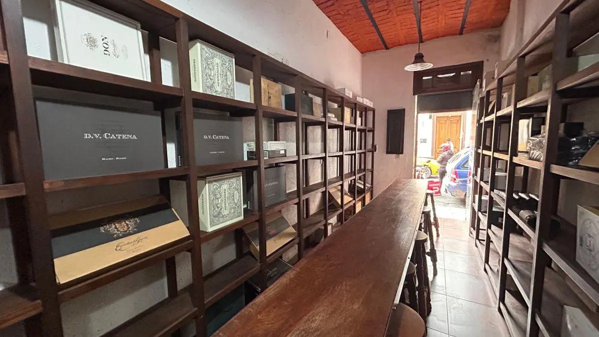 NUEVA CORDOBA - Alquiler Local Independencia y Laprida a Mts del Sanatorio Allende 5