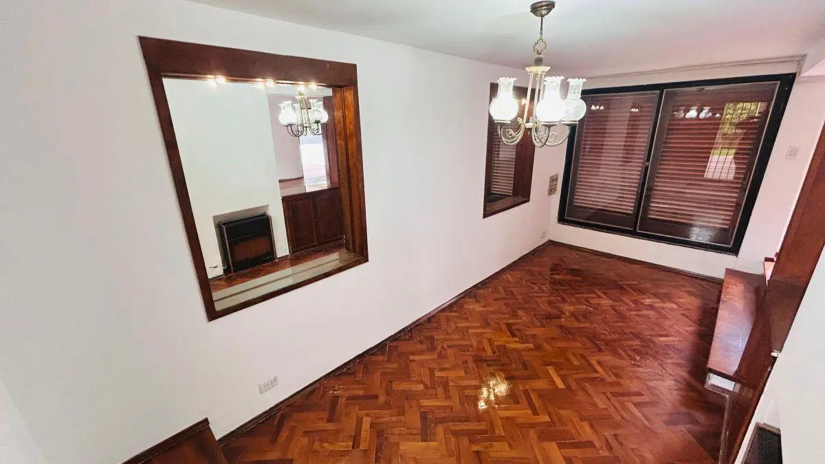 MAIPU PRIMERA - Venta Casa de 3 Dormitorios + Escritorio 5