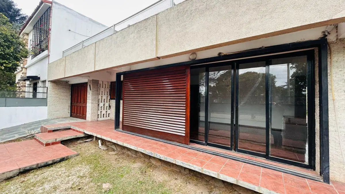 MAIPU PRIMERA - Venta Casa de 3 Dormitorios + Escritorio 2