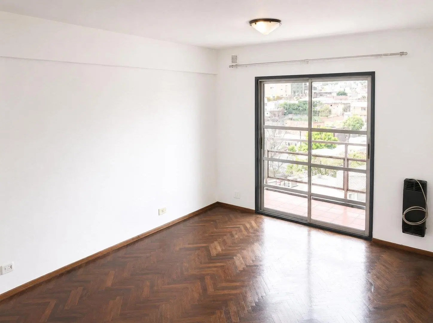 CENTRO - Alquiler Dto de 1 Dormitorio a Mts. Nuevocentro 1