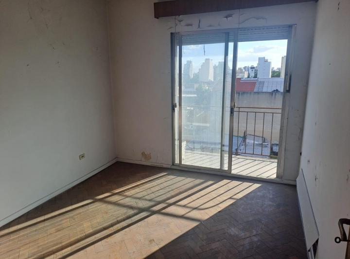 DEPARTAMENTO DE 4 AMB CON DEPENDENCIA A LA VENTA EN FLORESTA 2