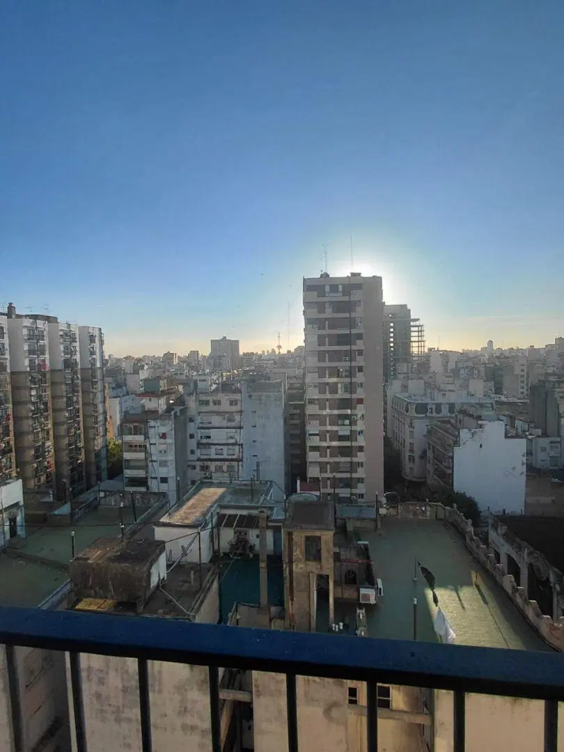 Venta 3 Ambientes con Balcón y Vista Abierta Balvanera 4