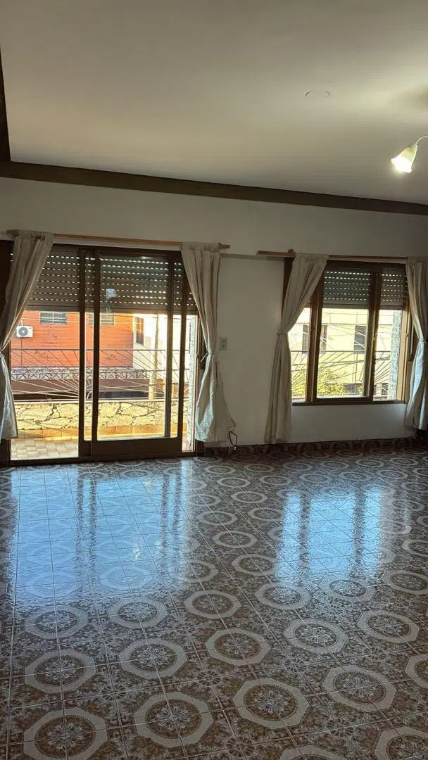 Alquiler Ph 3 Ambientes con Patio, Balcón y Terraza - Lomas del Mirador 2