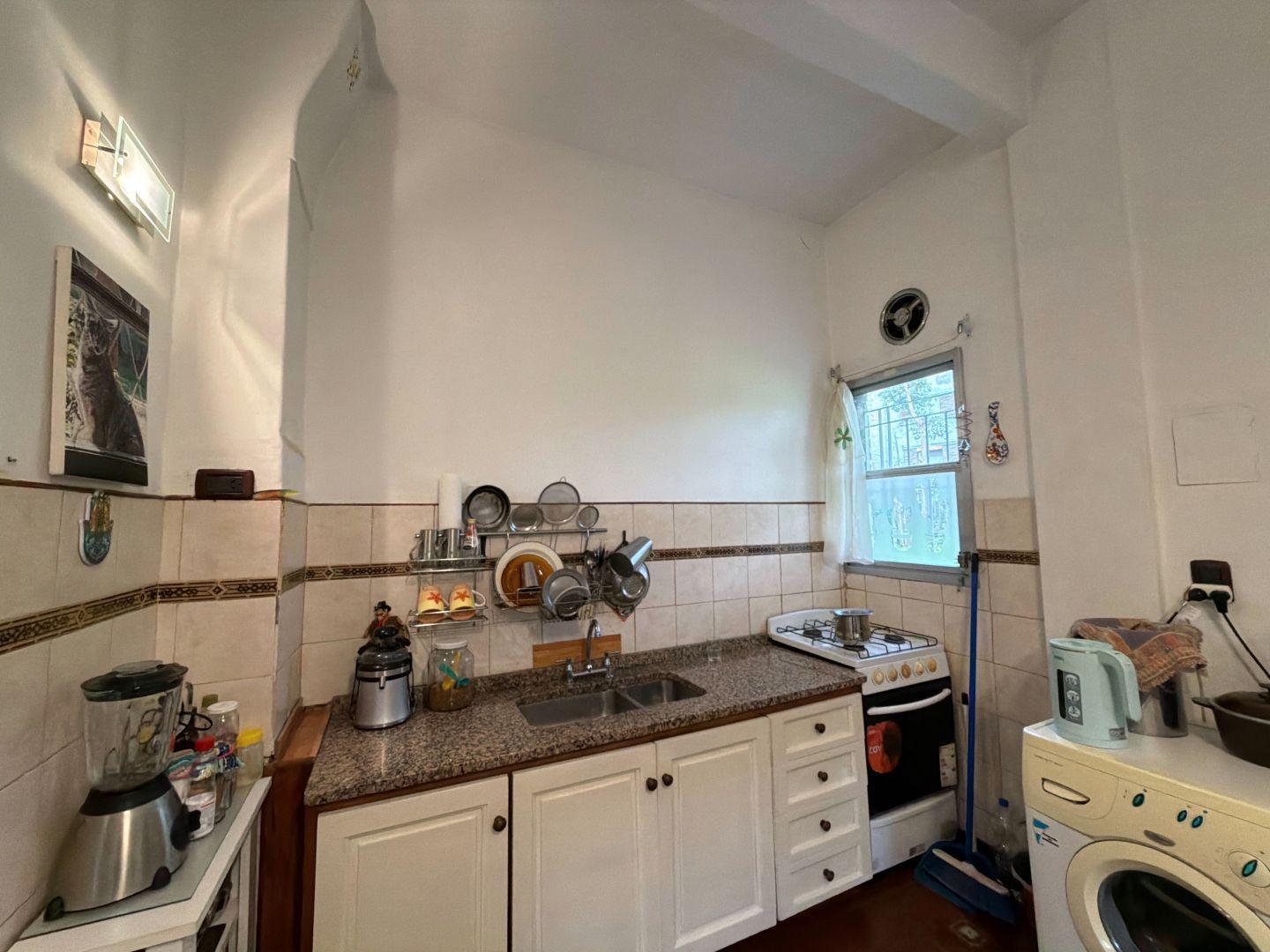Foto de DEPARTAMENTO 3 AMBIENTES EN VENTA EN PLANTA BAJA 48 M² CON ENTORNO, imagen 2
